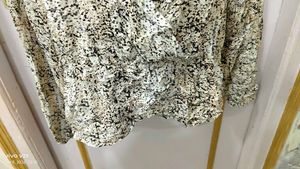 plus size V-Neck Top