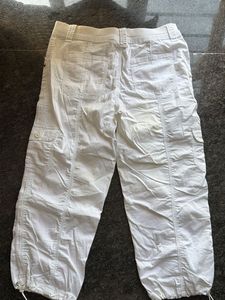 3/4th White Cargo Capris