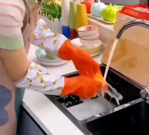 Extra long washing gloves