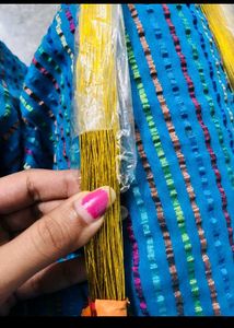 Flower Making Golden Stems