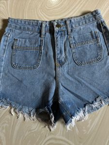 🩵Your go-to summer denim shorts, size S 🩵