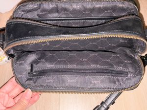 Chic Quilted Black Crossbody Bag with Scarf Accent