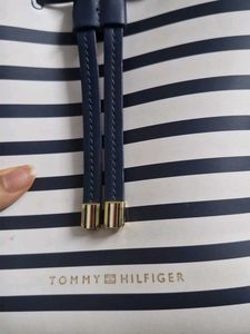 Tommy Hilfiger Sling bag