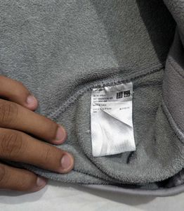 Uniqlo Men's Grey Fleece Jacket
