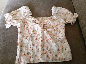 Floral Puff Sleeve Top