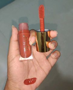 The MyHues HyGlow Lip Elixir  Liquid Lipstick