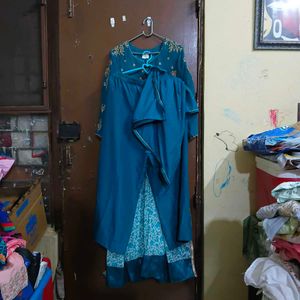 Teal Kurta Set with Intricate Embroidery