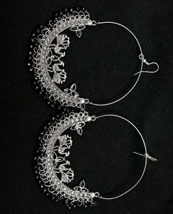 Elegant Silver &amp; Black Peacock Necklace