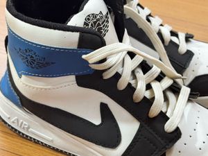 Air Jordan 1 Sneakers