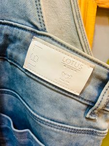 High Quality Dungaree For Ladies Small In Size