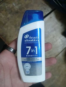 Head & Shoulders 7 in 1 Anti-Dandruff Shampoo