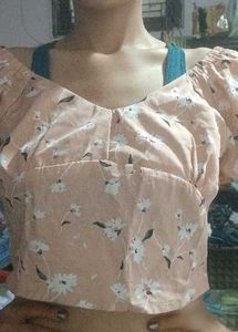 Chic Floral Print Crop Top