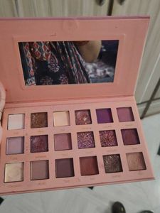 16 Color Eyeshadow Palette