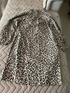 Chic Leopard Print Mini Dress