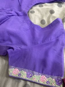 Set Of 8 Blouses All Are Embellished In Slives