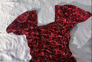 Brand New(Urbanic)Red Floral Gathered Sheath Dress
