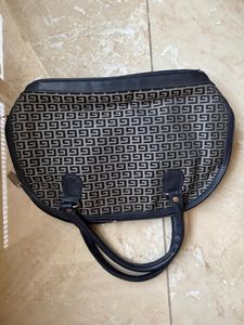 Gucci Stylish Monogram Shoulder Bag