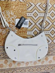 h&m white sling bag