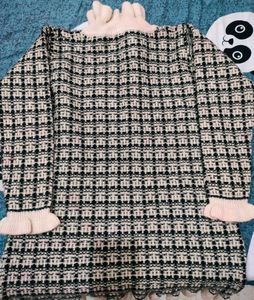 Chic Checkered Knit Mini Dress