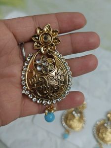 Gold Tone Kundan Jhumki Earrings