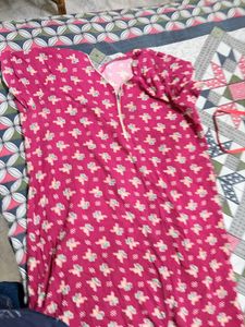 Comfortable Pink Printed Nightgown