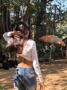 Trendy White Long Sleeve Crop Top