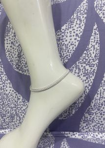 Stylish Silver &amp; Black Beaded Anklet