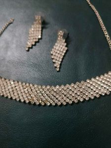 Sparkling Rhinestone Choker &amp; Earring Set