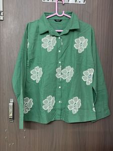 new Green Floral Embroidered Button-Up Shirt