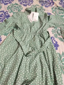 Chic Green Polka Dot Dress M size