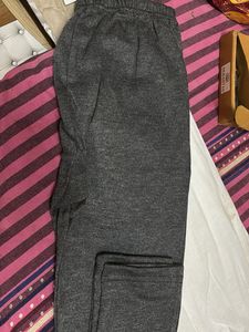 Comfortable White and grey lagging’s