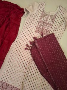 Maroon &amp; White Ethnic Kurta Set