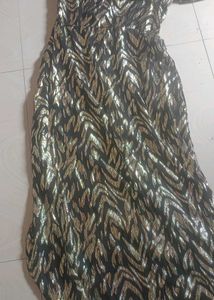 Elegant Black &amp; Gold Sequin Maxi Dress