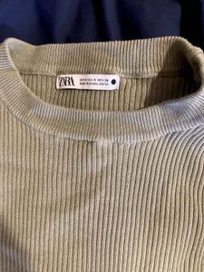 Soft sage green ribbed knit top from ZARA
