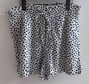 H&amp;M - High-Rise Shorts – Blueberry Dot Pri