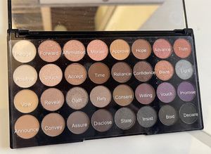 Makeup Revolution London 32 Eyeshadow Palette