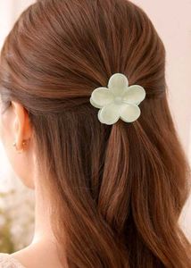 Pastel Flower Mini Claw Clips (Set of 2)