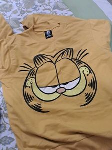 Yellow Garfield Graphic Sweatshirt