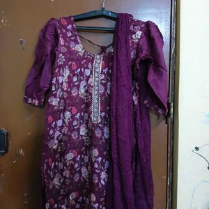 Beautiful Floral Print Kurta Set