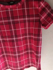 Red Gingham plaid T-Shirt