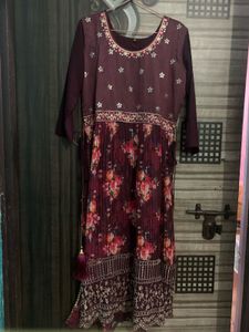 Floral Embroidered Kurta Set🌺