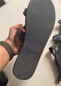 Stylish Black Flat Sandals