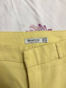 stradivarius Lemon yellow shorts 🍋