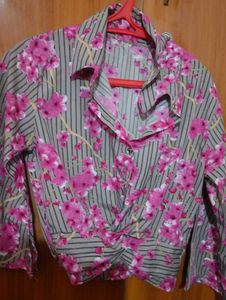 Chic Floral Twist Front Blouse L size top
