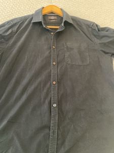 Men's Black Button-Up Shirt