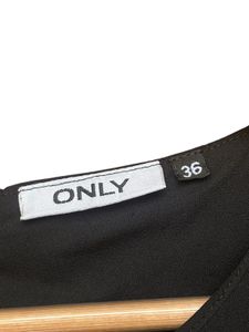 ONLY Black Lace Hem Short Sleeve Top – (S)