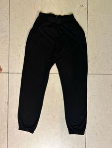 Baggy Black Jogger