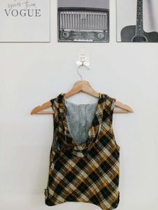 Plaid Sleeveless Hooded Top