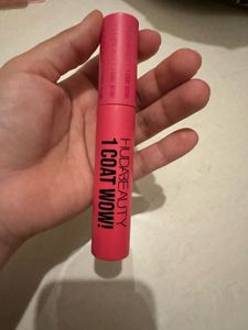 HUDA BEAUTY 1 COAT WOW!