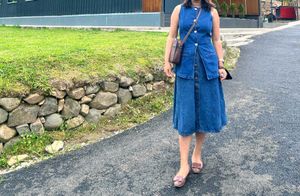 Denim Dress Which Comes In Waist Coat And Skirt